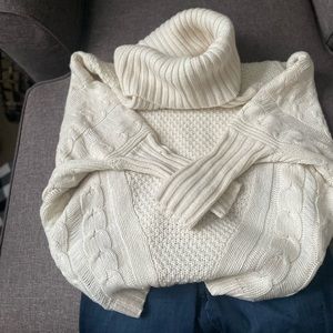 Beautiful Cream wool sweater